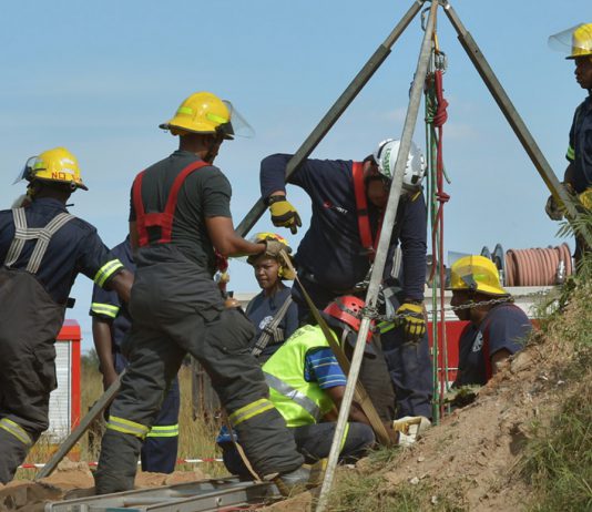 950 MINEURS BLOQUÉS SOUS TERRE