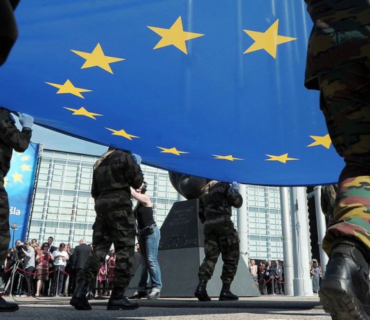 L’UE LANCE UN PLAN POUR AMÉLIORER LA MOBILITÉ MILITAIRE