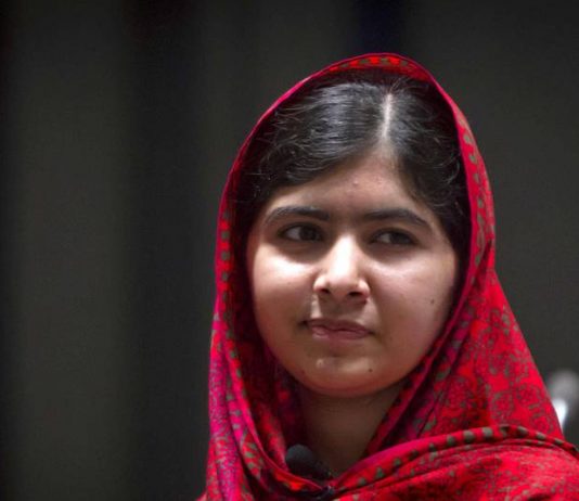 MALALA DE RETOUR SUR SES TERRES