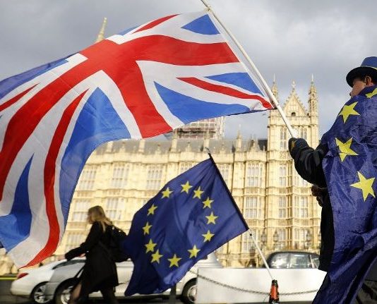BREXIT : LA LOI SUR LE RETRAIT DE L’UE A ÉTÉ PROMULGUÉE