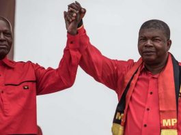 DOS SANTOS PREND SA RETRAITE POLITIQUE