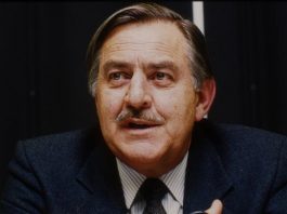 DÉCÈS DE L’EX CHEF DE LA DIPLOMATIE SOUS L’APARTHEID