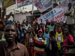 FAYULU APPELLE À LA « RÉSISTANCE PACIFIQUE »