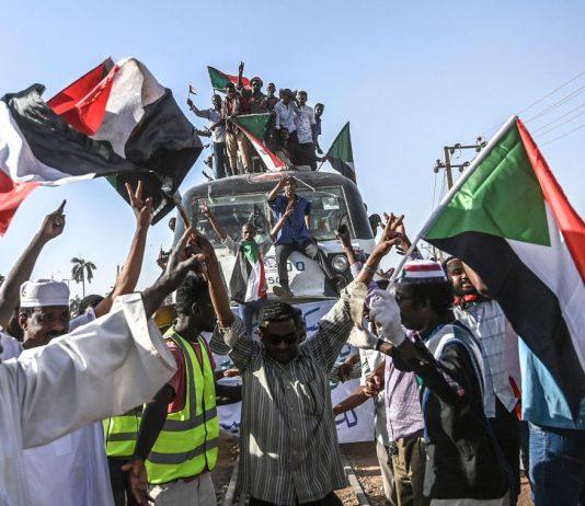 LES CIVILS ET LES MILITAIRES SOUDANAIS TROUVENT UN ACCORD