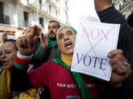 PRÉSIDENTIELLES : FIN DE LA CAMPAGNE ÉLECTORALE SUR FOND DE REJET MASSIF