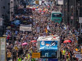 Covid19: Des européens critiquent une “tyrannie médicale”