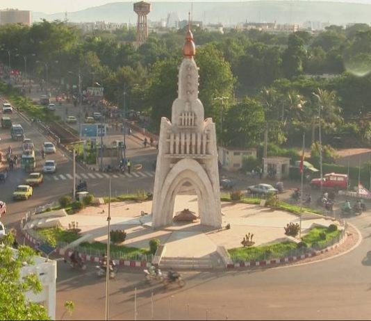 La CEDEAO s’accroche encore à IBK, Bamako retrouve le calme