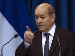 Le Drian vole à Alger pour « relancer la relation » franco-algérienne