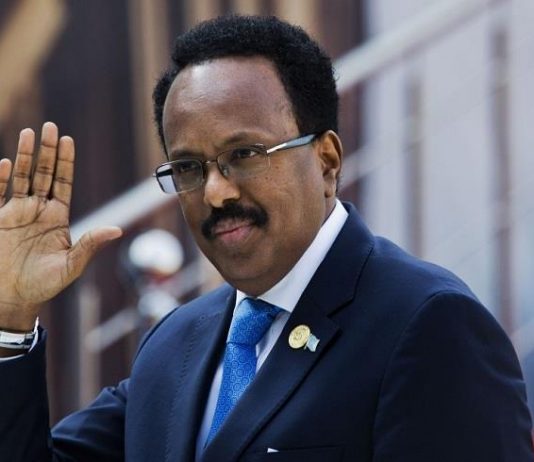 Farmajo joue la carte de l’apaisement et se résout aux élections