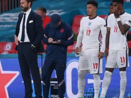 Les agresseurs racistes seront bannis des stades de football