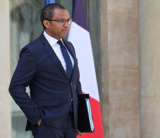REMANIEMENT : PAP NDIAYE ÉCARTÉ