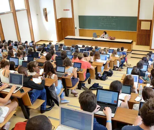 Les immigrés viennent majoritairement d’Afrique… et sont de plus en plus diplômés